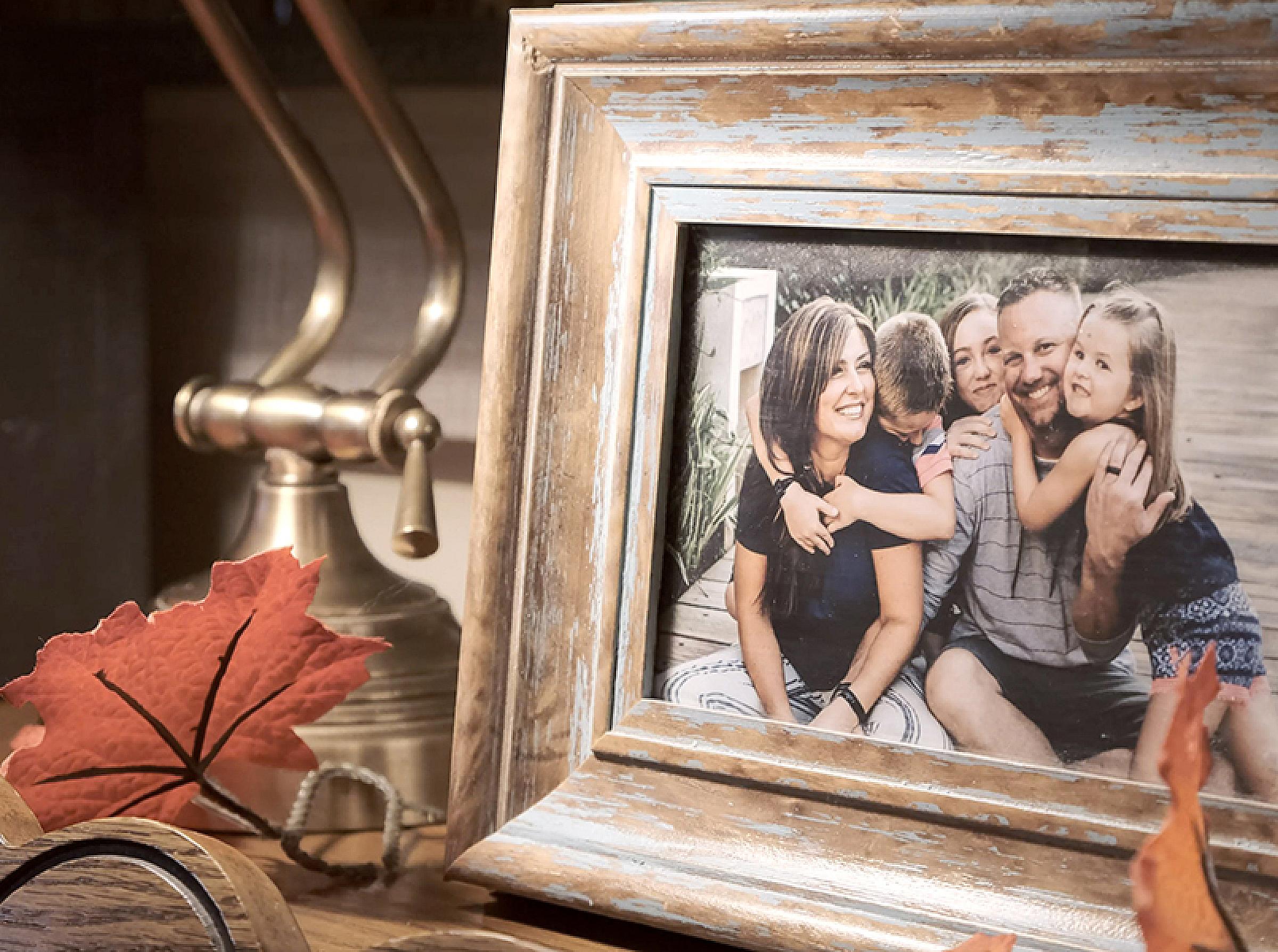 Framed photo of Amber Schick and her family