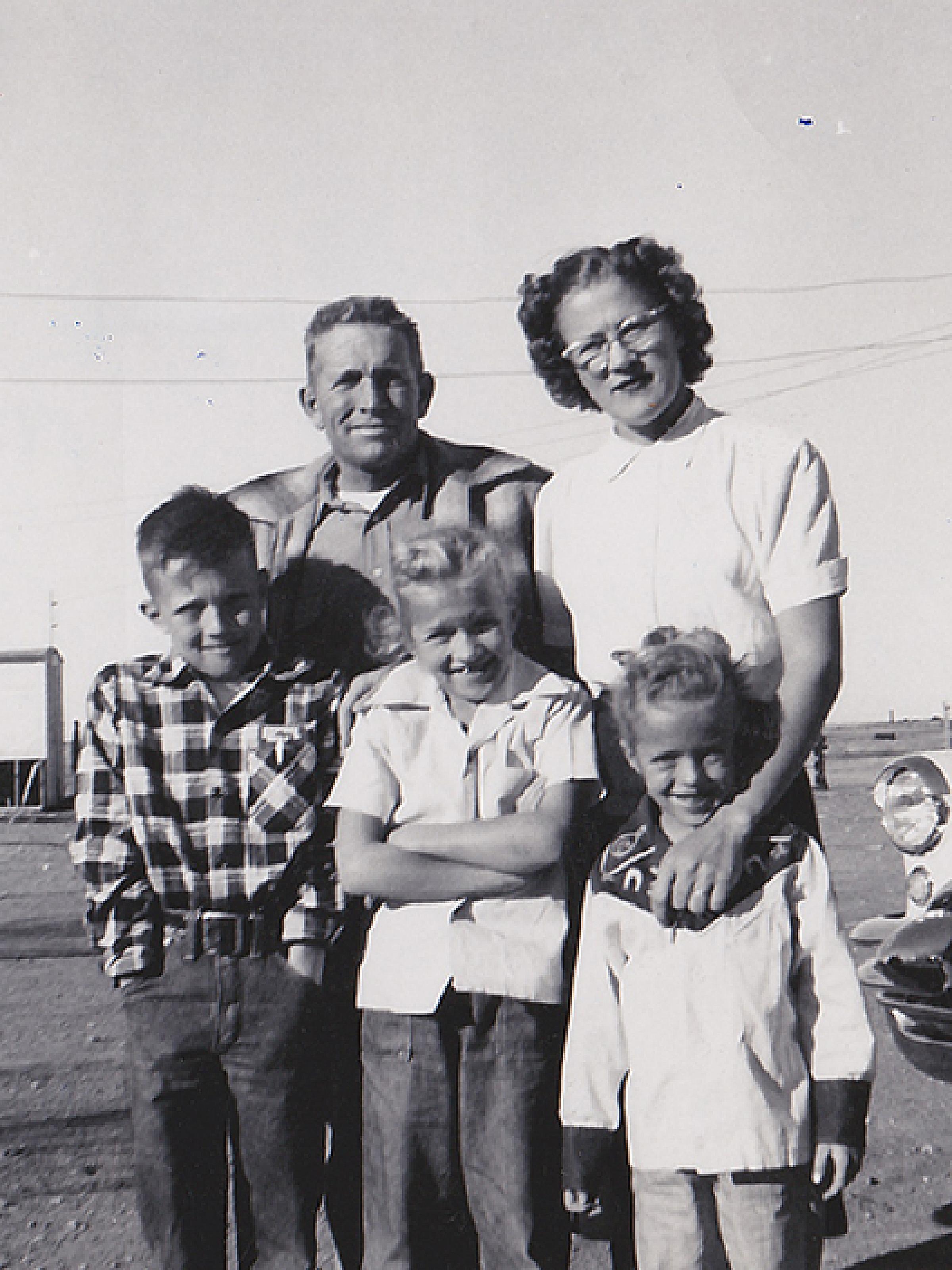 Amy Olsen's grandparents, uncle Mark, mom (Linda), and aunt Kathleen