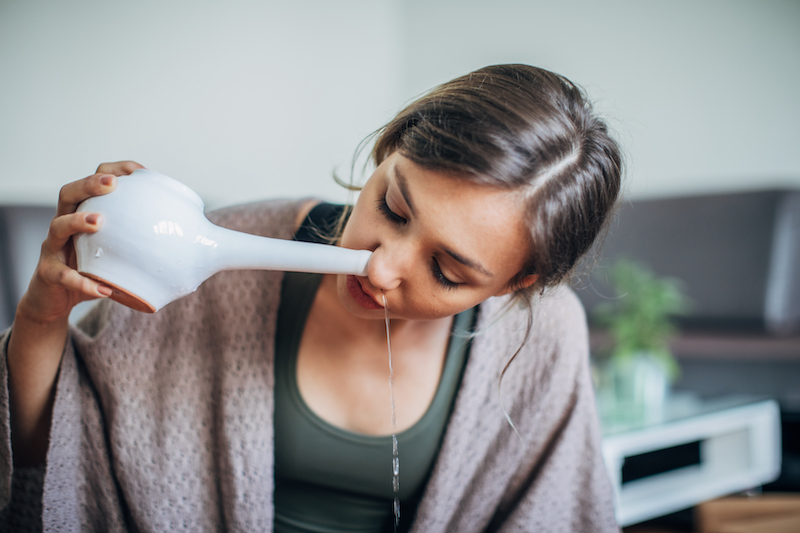 How to use a neti pot at home