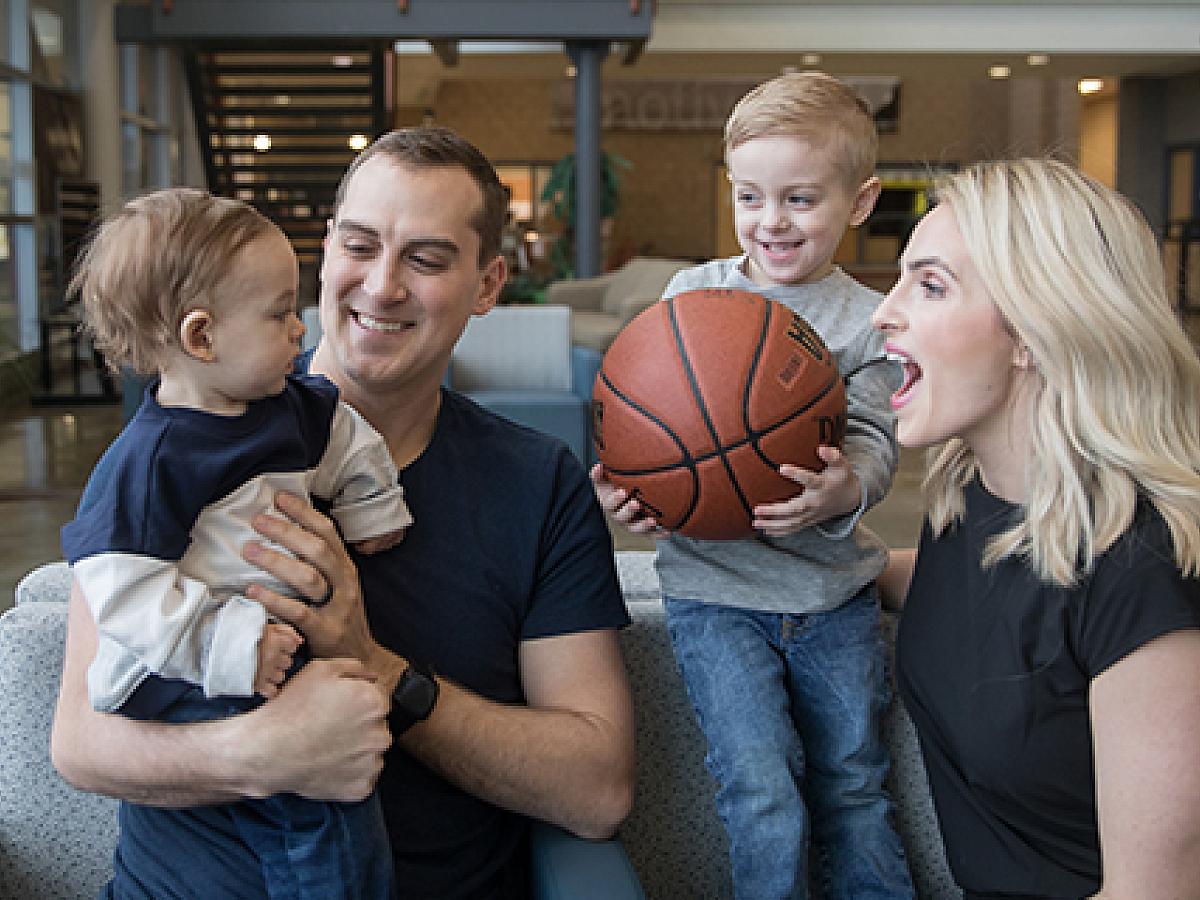 Hypertrophic cardiomyopathy patient Daniel Isom with his family